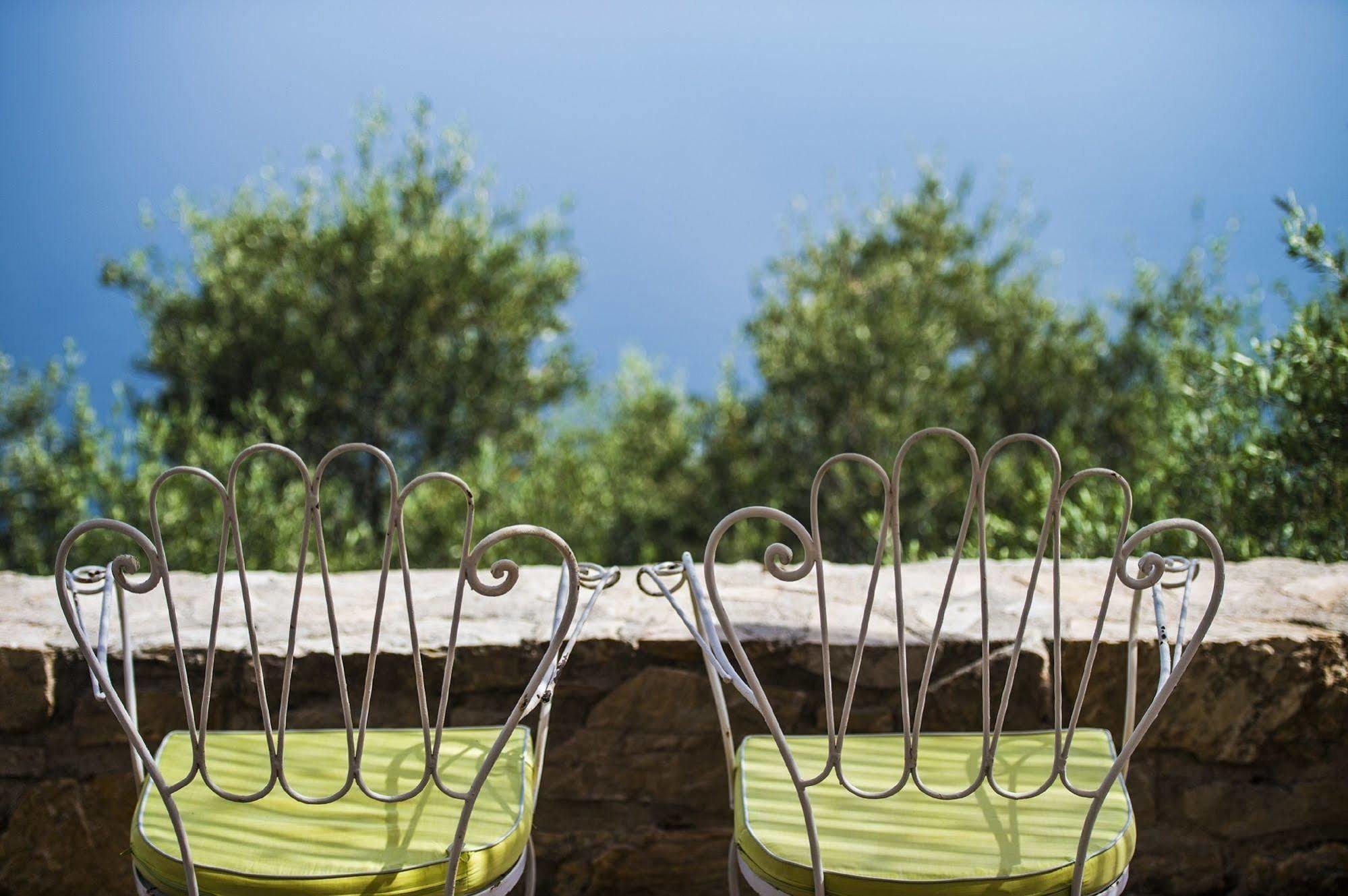 Miradouro Seafront Residences Ilia Bagian luar foto